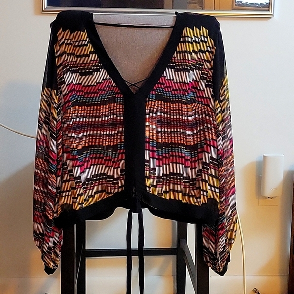 bebe brand Top size Large NWOT - Picture 1 of 10